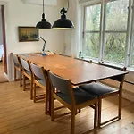 With Retro Charm Close To Vakantiehuis Liseleje
